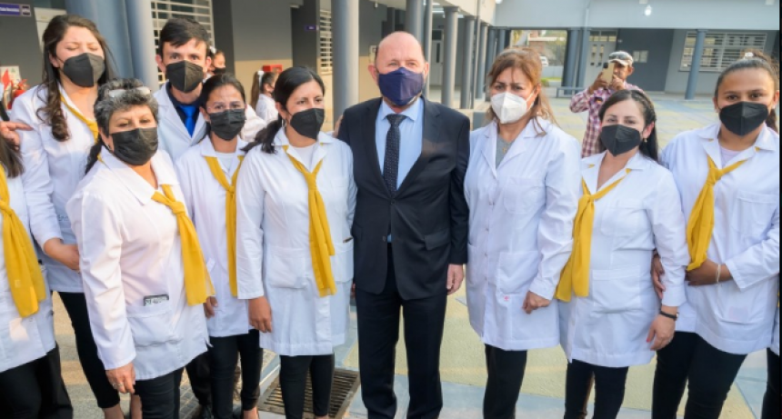 El Gobierno Provincial titularizó a 225 docentes y superó los 4400 en los últimos años