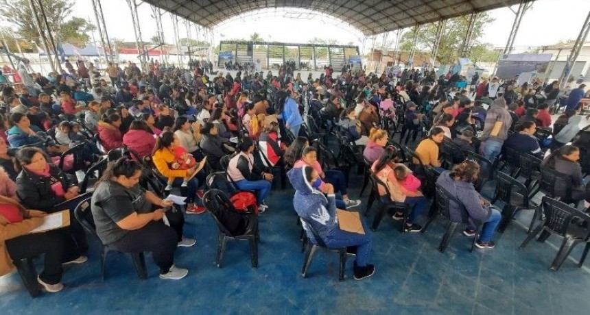 Pirané: Masiva concurrencia en el operativo integral de ANSES y la CPS