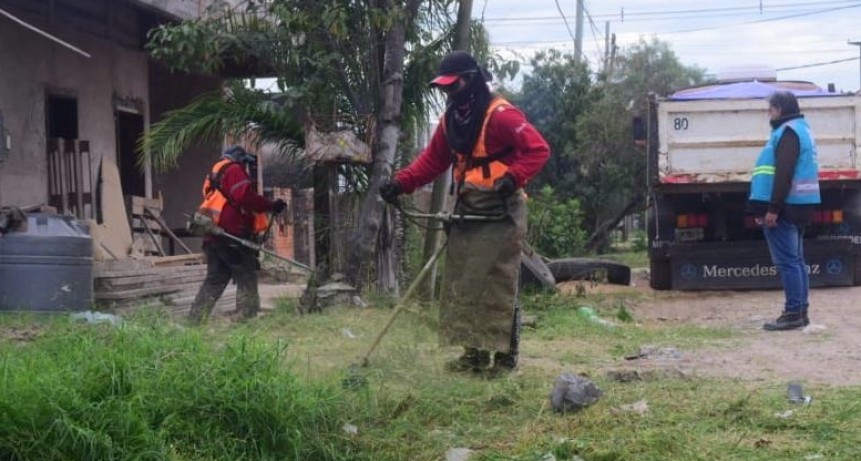 La Municipalidad trabaja en el mantenimiento y embellecimiento de espacios públicos