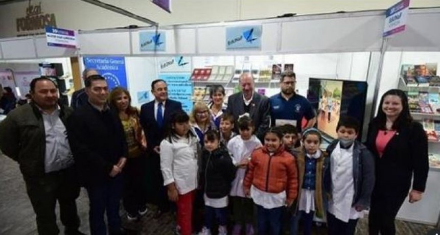 Editorial de la UNaF participa de la Feria del Libro de Formosa