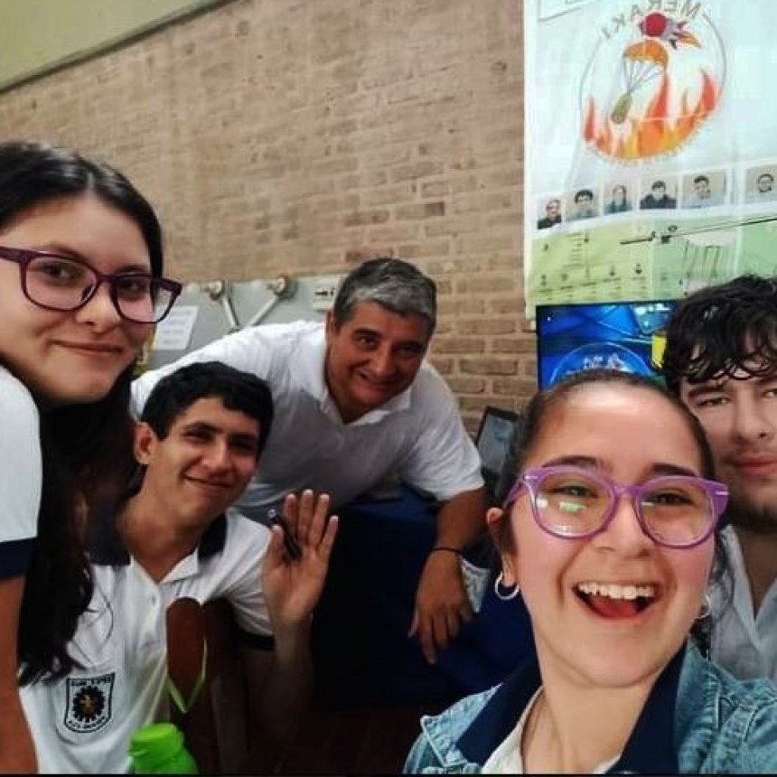 Estudiantes de la EPET 3 seleccionados para viajar a Córdoba a lanzar su satélite