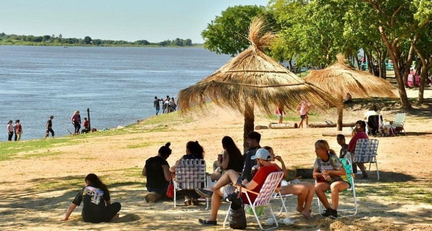 La comuna realiza trabajos de mantenimiento y prevención en el Paseo del Río