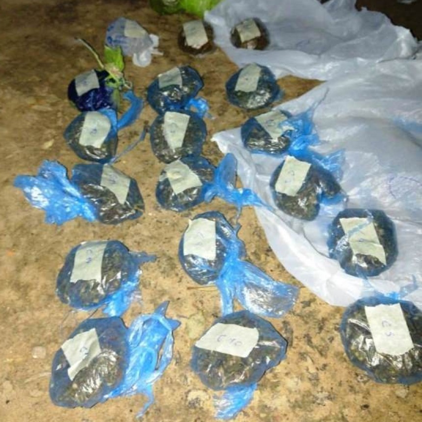 Un dealer fue detenido con 19 envoltorios de marihuana en el barrio La Alborada