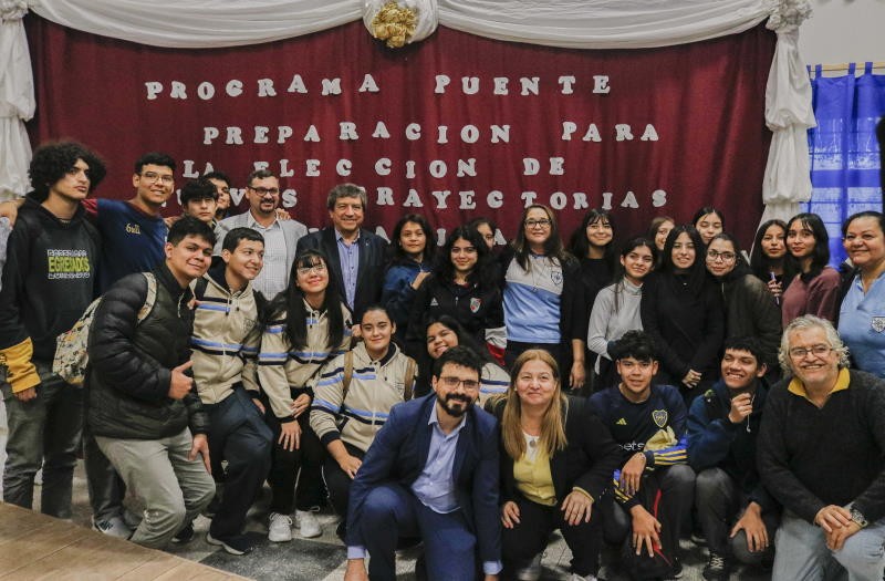 Programa Puente: “Es una herramienta que ayudará a los jóvenes que aún no decidieron qué estudiar”