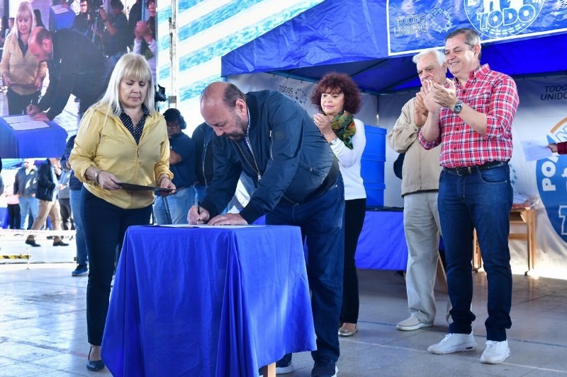 OPNGT en Ibarreta: Se firmó el acta de inicio de obras de refacción para el Hospital Distrital