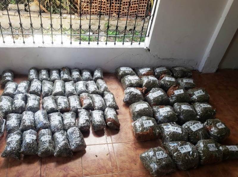 Con tres allanamientos, la Policía anuló centros dedistribución de drogas en Clorinda y Laguna Blanca