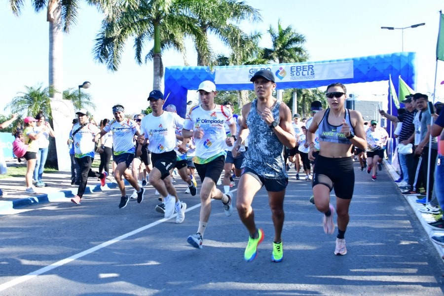 Mes del Empleado Público: Como cierre de las olimpiadas se realizó una carrera en la Costanera