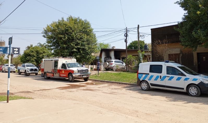 Dos mujeres murieron y un hombre resultó con lesiones en un incendio de vivienda