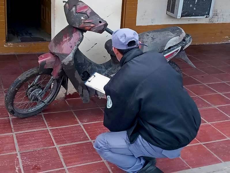 Detuvieron a dos sujetos que quisieron robar a un anciano a punta de cuchillo