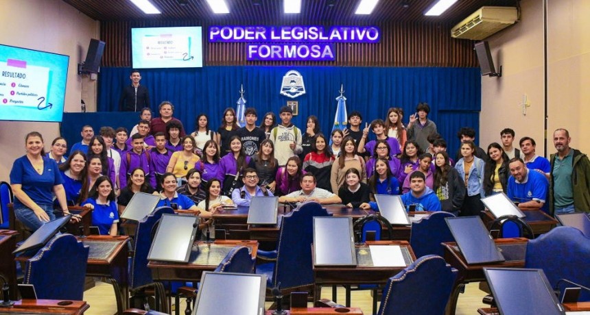 Estudiantes de Herradura visitaron la Capital y conocieron la Legislatura