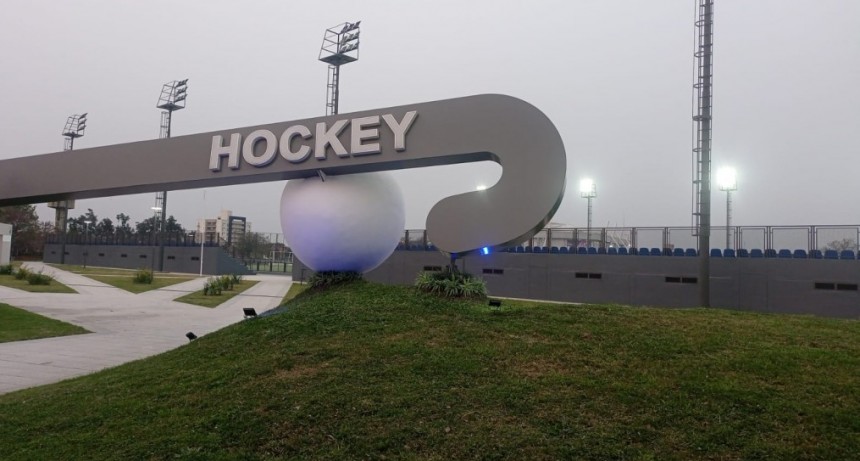 Autoridades provinciales recorrieron las nuevas canchas de hockey y pádel próximas a inaugurarse