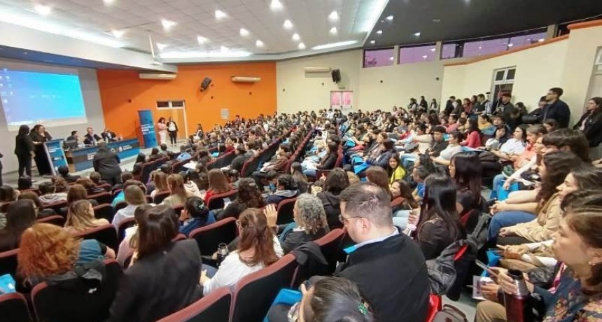 Con gran asistencia se realizó la apertura de las VIII Jornadas de Salud Mental