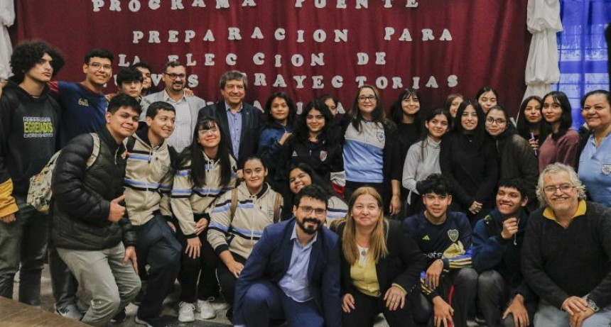 Programa Puente: “Es una herramienta que ayudará a los jóvenes que aún no decidieron qué estudiar”