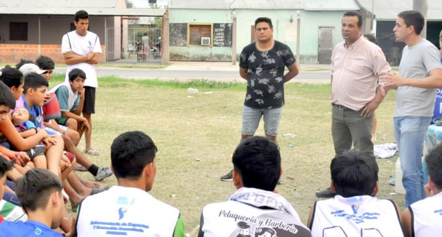 Brindan una charla sobre prevención de adicciones en el barrio 6 de Enero