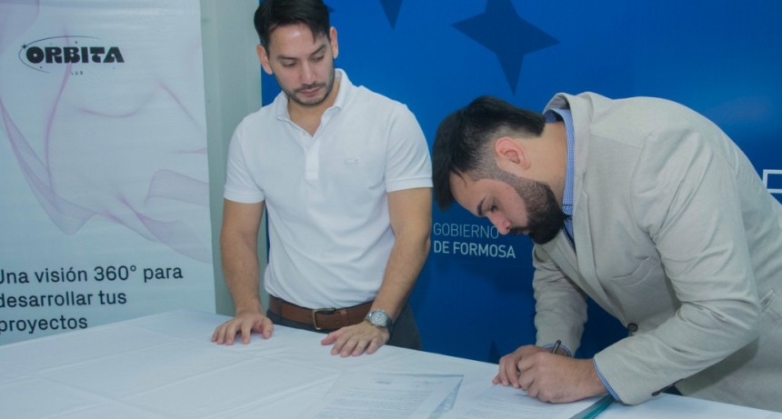 Firma de acuerdo para capacitaciones en inteligencia artificial