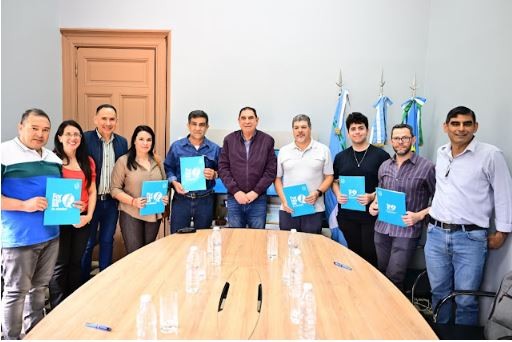 Jofré firmó convenios para realizar diversas obras con la modalidad de financiamiento compartido