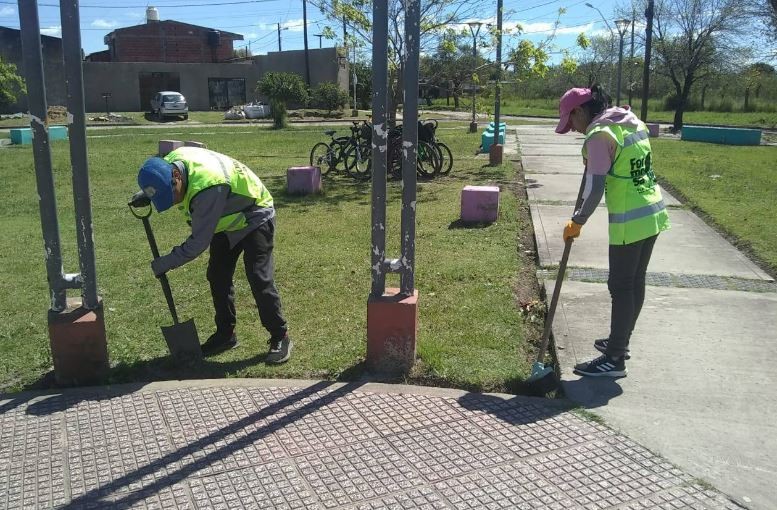 LA COMUNA LOCAL PROFUNDIZA A DIARIO EL MANTENIMIENTO DE ESPACIOS PÚBLICOS EN LA CIUDAD