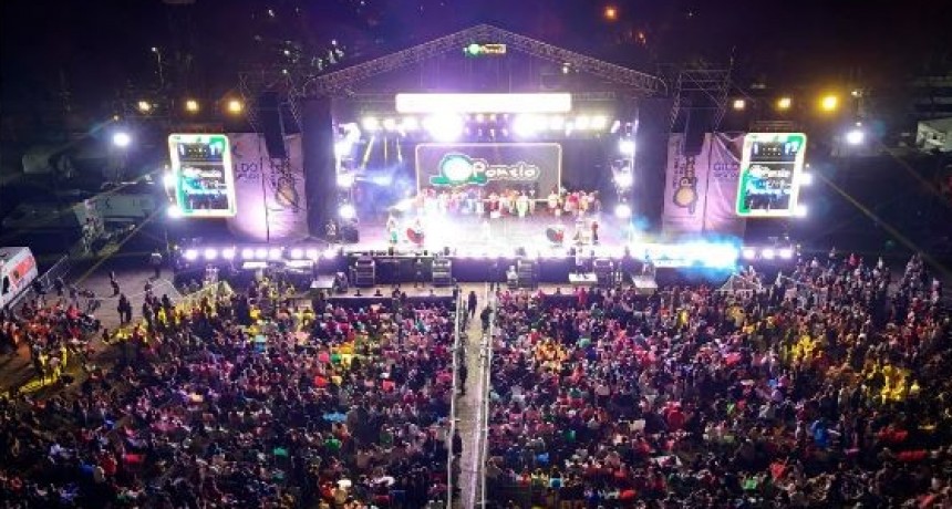 Más de 180 mil personas en la noche del festival de la Fiesta Nacional del Pomelo