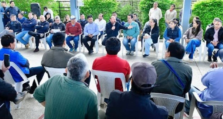 El Gobernador inició su gira por el noroeste con una reunión en Santa Teresa