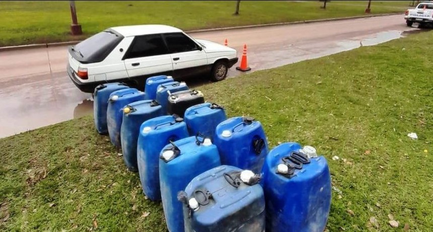 La Policía secuestró 2.600 litros de combustible trasportados de forma irregular