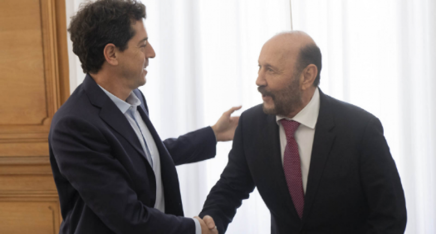 El gobernador Insfrán firmó convenio con el ministro De Pedro