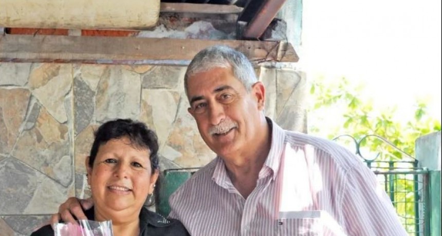 El concejal Cacho Garcia entregó reconocimiento a luchadoras contra el cancer de mama.