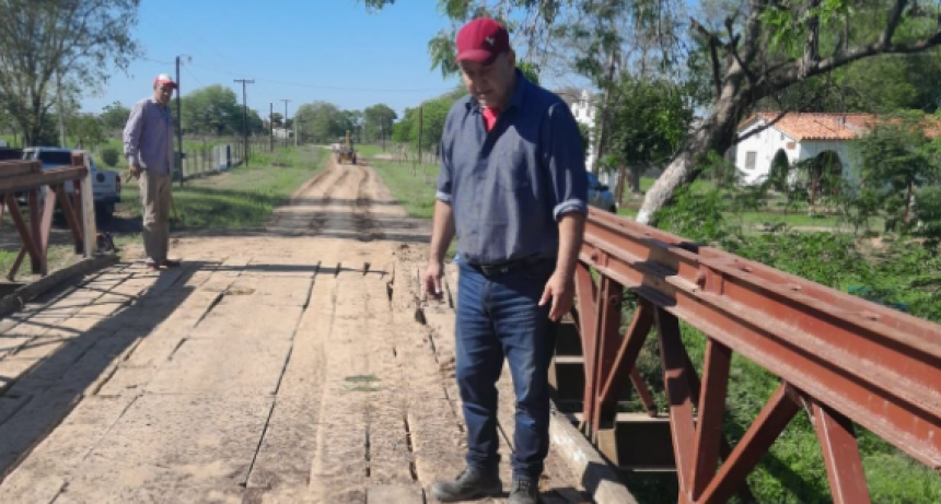 Vialidad provincial dio rápida respuesta en la reparación de un puente en la Colonia Apayerey