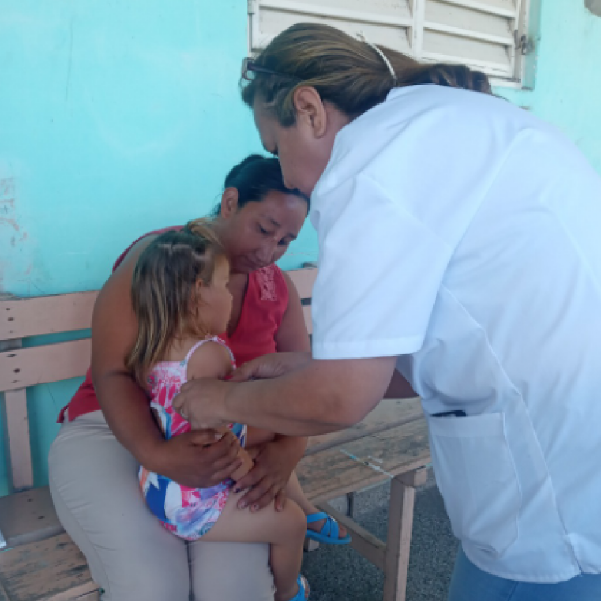 Villa Dos Trece: Avanza la campaña nacional de vacunación