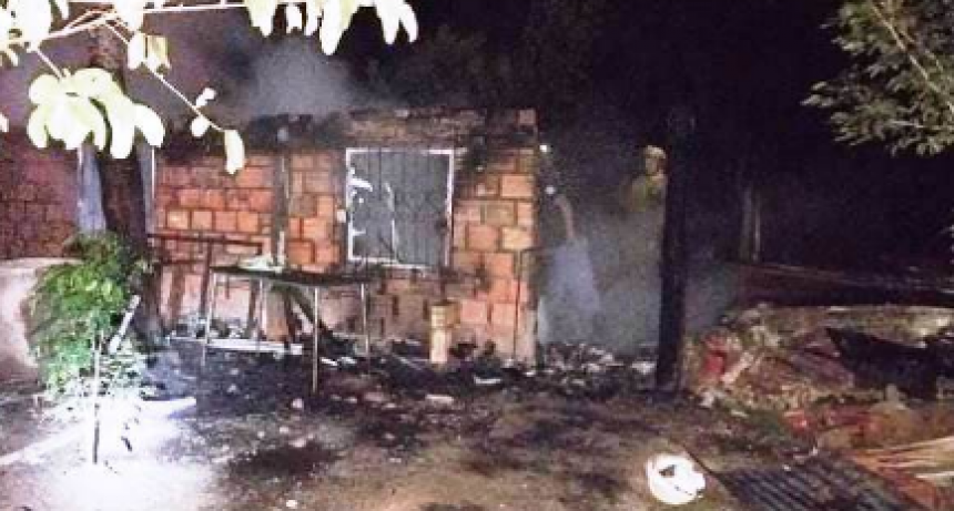 Un hombre de 69 años terminó con quemaduras en su cuerpo tras el incendio de su vivienda