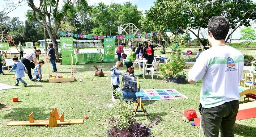 Niños de un jardín de la ciudad capital visitaron el predio donde funciona el Programa de Equinoterapia