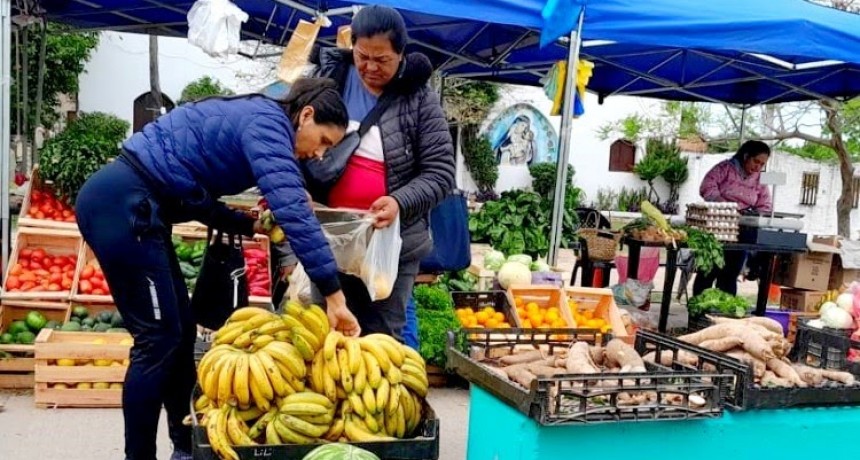Con buenas ventas se llevó a cabo una nueva edición de “El Mercado en Tu Ciudad” en el barrio Santa Rosa