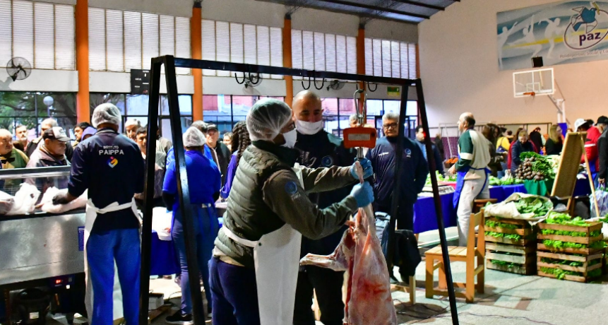 Rotundo éxito del chivito formoseño en la feria paippera especial por el Día de la Madre