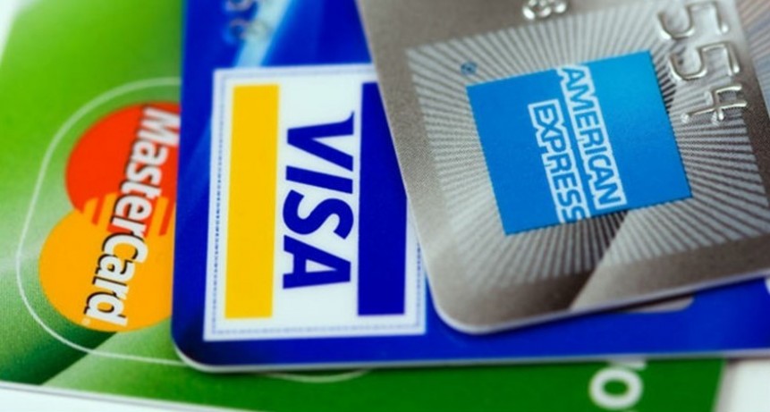 Sugieren a los titulares de tarjetas de crédito controlar siempre los resúmenes