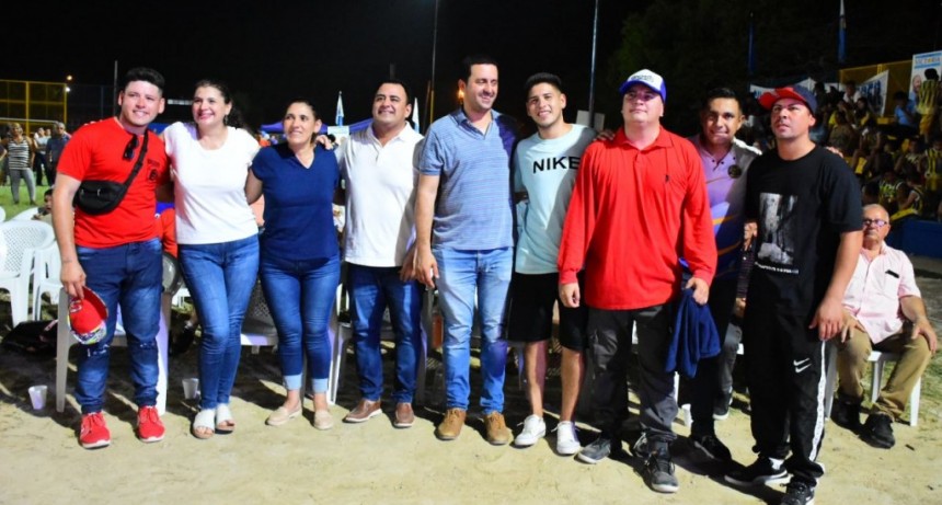 El Vicegobernador compartió un encuentro en el Club Defensores del Rosario
