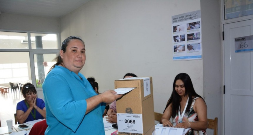 Parola: “Este acto eleccionario es un homenaje a la democracia”