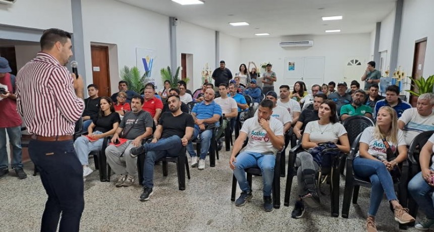 Charla sobre microciclo estructurado, dirigido a los distintos actores del deporte local