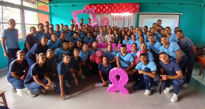 Octubre Rosa: Agentes de la Policía de la Provincia participaron de una charla de concientización