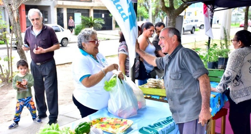 Bolsones saludables en distintos puntos de la ciudad