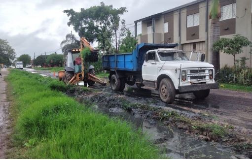 La Municipalidad acentuó trabajos para el mantenimiento de desagües pluviales en la ciudad