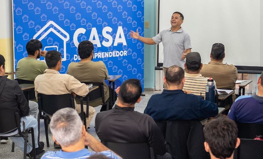 ¡Arrancó el curso de Actualización en Reparación de Freezers!
