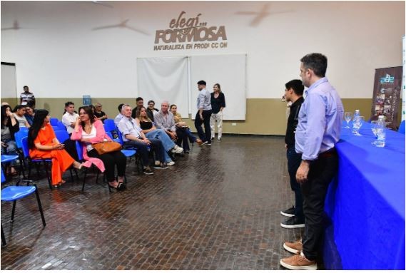 Se realizó la charla sobre líneas de créditos y servicios financieros del Banco Formosa