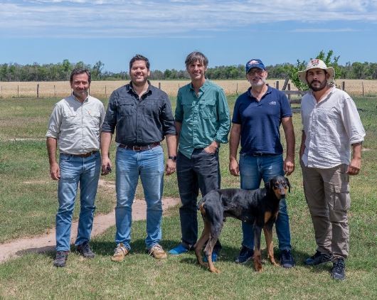 Visita del ministro de la Producción y Ambiente a desarrollo agrícola en Subteniente Perín