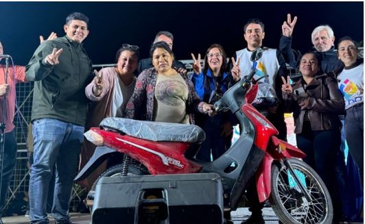 Multitudinario festejo del Día de la Madre en Las Lomitas organizado por la Unidad Justicialista
