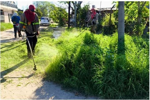 La comuna accionó en un vasto sector de la ciudad con el mantenimiento de espacios públicos