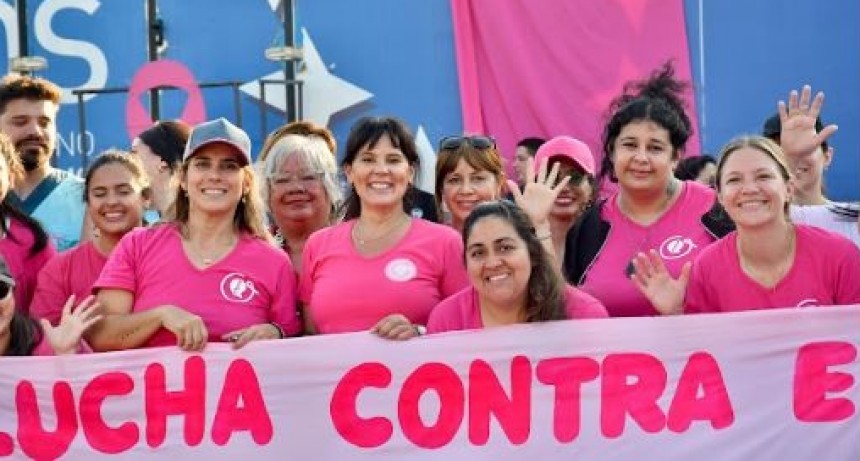Se realizaron actividades por el “Mes de la Lucha contra el Cáncer De Mama” en el Playón Municipal