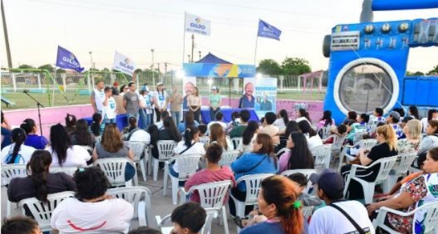A días de votar, la capacitación de la BUP llegó al barrio Fray Salvador Gurrieri