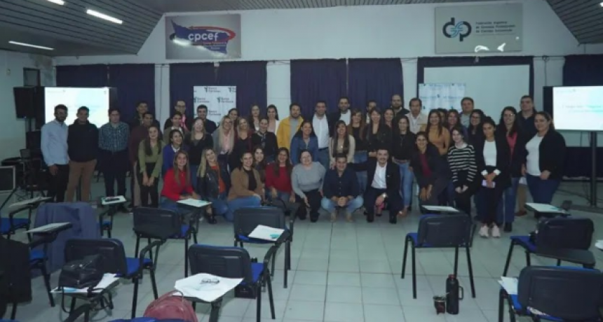Dictaron taller de educación financiera a profesionales en ciencias económicas.