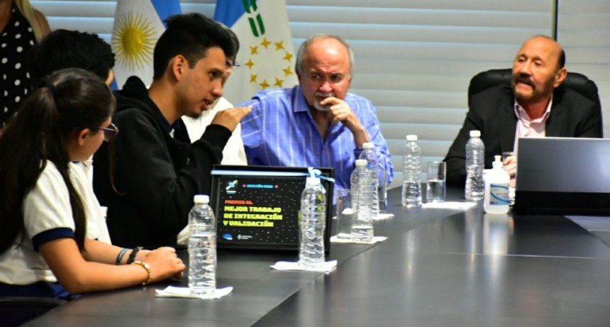 Estudiantes de la EPET N°3 de Pirané fueron recibidos por gobernador Insfrán