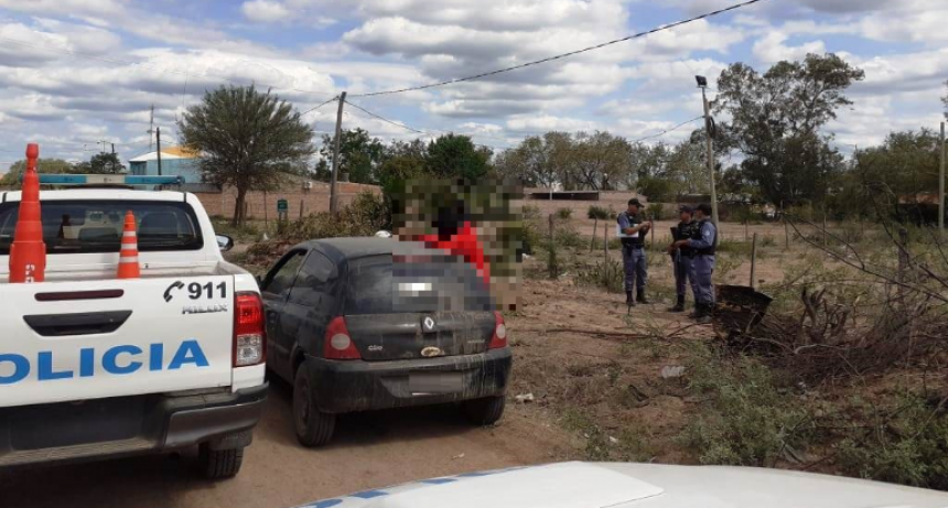 Ingeniero Juárez: Recuperan un automóvil y detienen a dos sujetos que extorsionaron a una mujer para devolverle documentaciones sustraídas