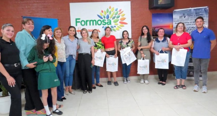 Promoción Turística: El Ministerio de Turismo entregó premios a los ganadores del sorteo